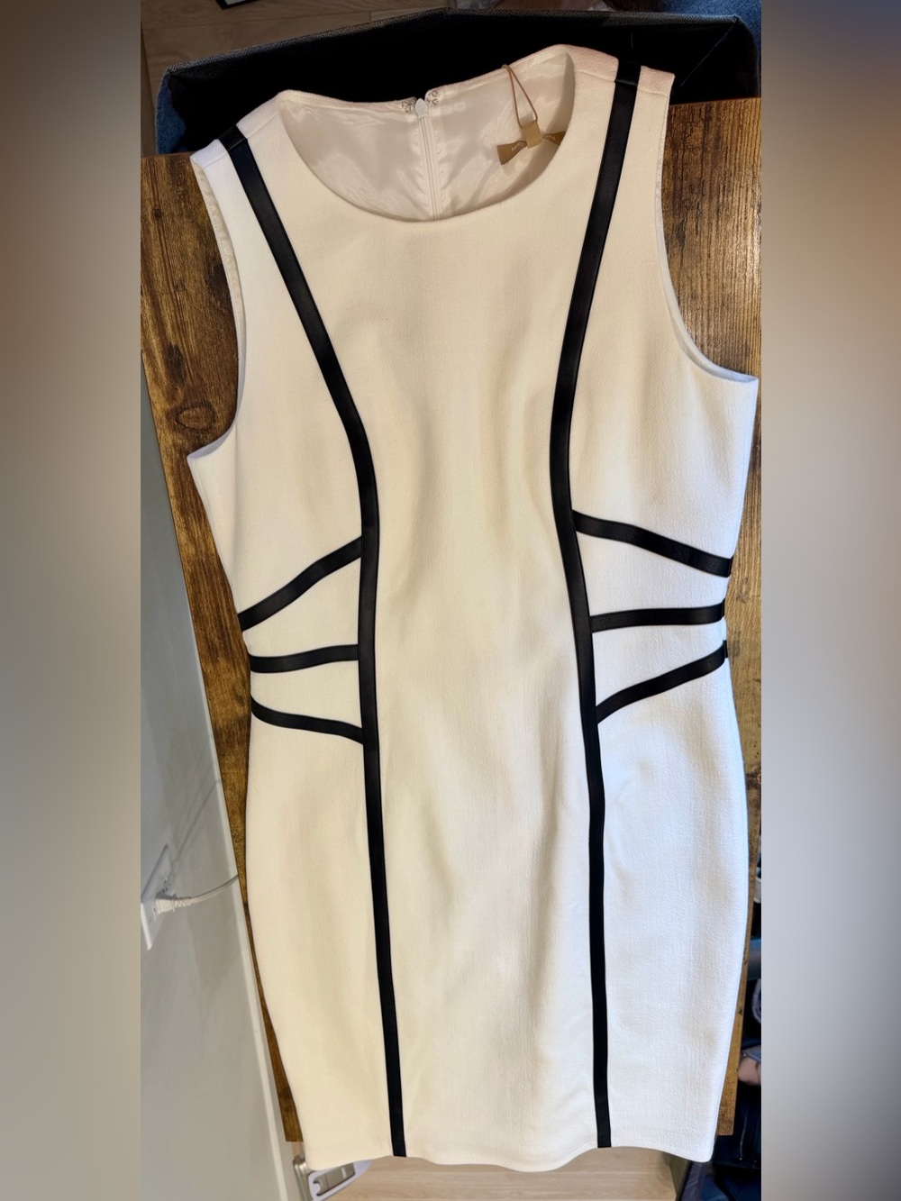 Michael Kors Collection Resort 2019 NWT Cream Mini Dress with Black Piping